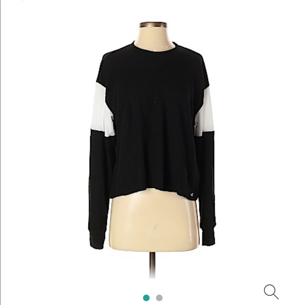 NWT Hollister thermal top